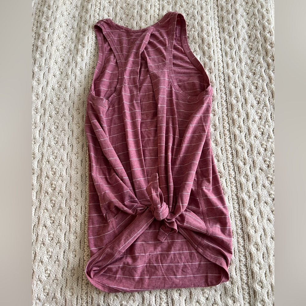 Lululemon tank